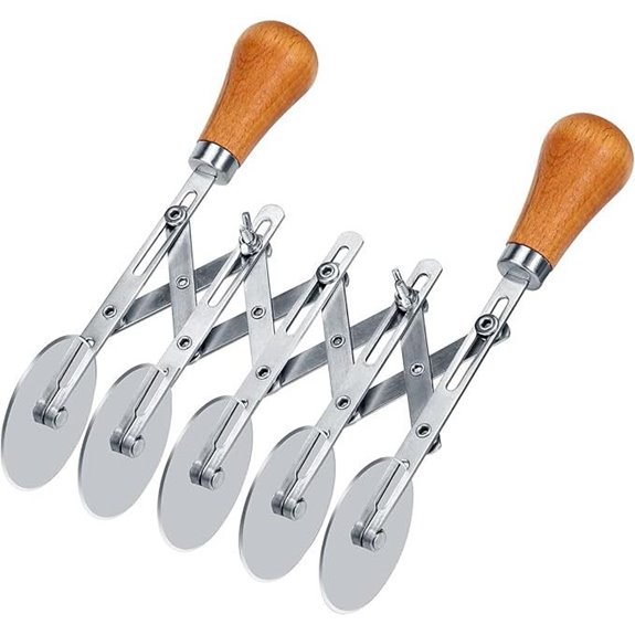 Juome 5-Wheel Pastry Cutter with Wooden Handle