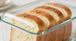 keep bread soft avoid mold