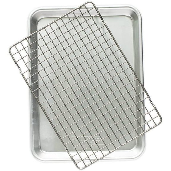 Nordic Ware Naturals® Quarter Sheet with Oven-Safe Nonstick Grid