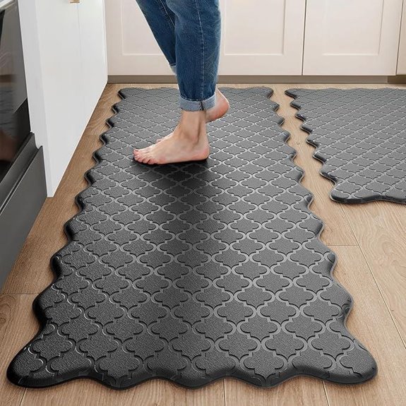 Scalloped Embossed Anti-Fatigue Kitchen Floor Mats (2pcs)