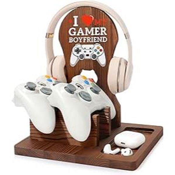Boyfriend Gift: Wooden Headphone Stand