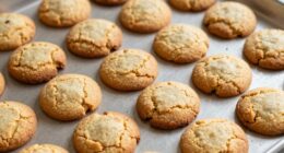 crowded pan alters cookies