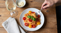 Spaghetti Alla Chitarra Ai Pomodorini Rossi E Gialli